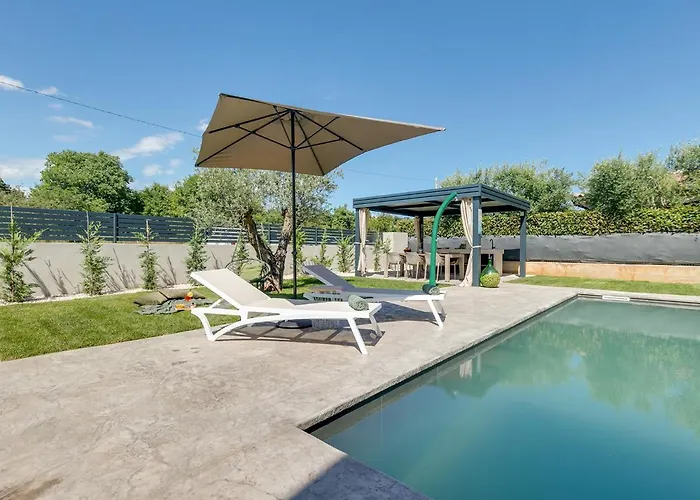 Lavanda Villa *