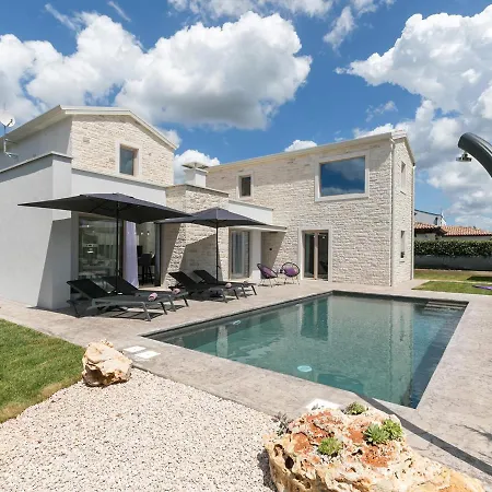 Lavanda Villa