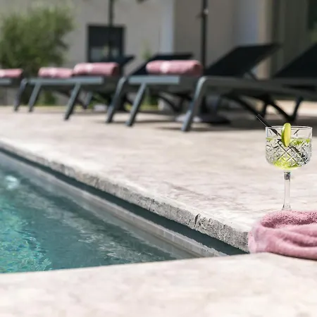 Lavanda Villa *